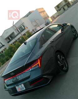 هیوندای ئەلەنترا